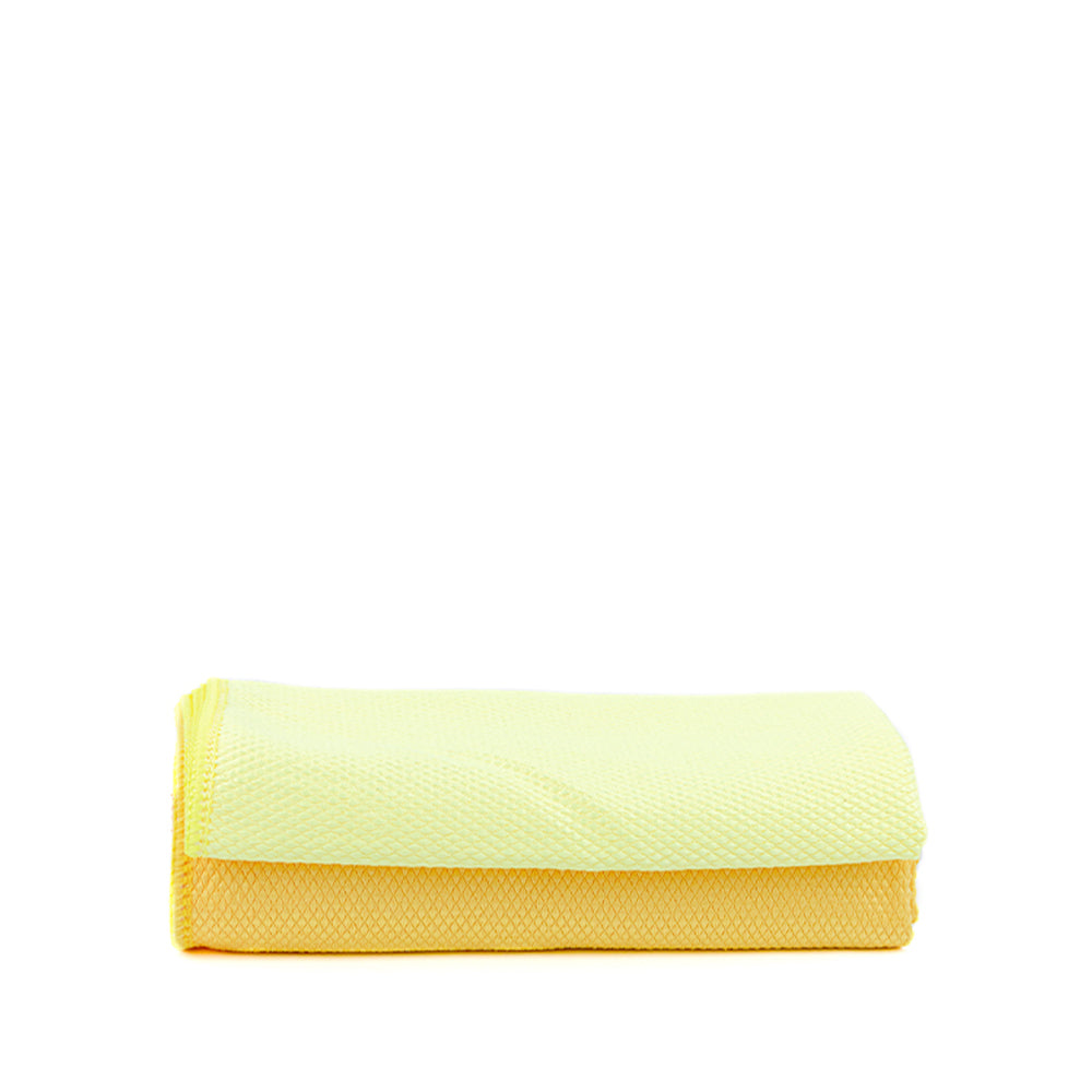 due panni in microfibra uno giallo e uno arancione