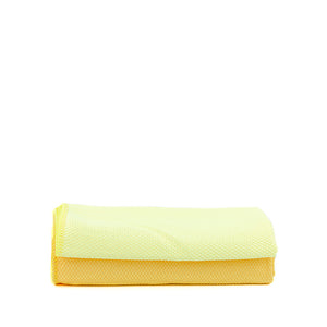 due panni in microfibra uno giallo e uno arancione