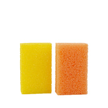 Carica l&#39;immagine nel visualizzatore di Gallery, due spugne per pulizia una gialla e una arancione